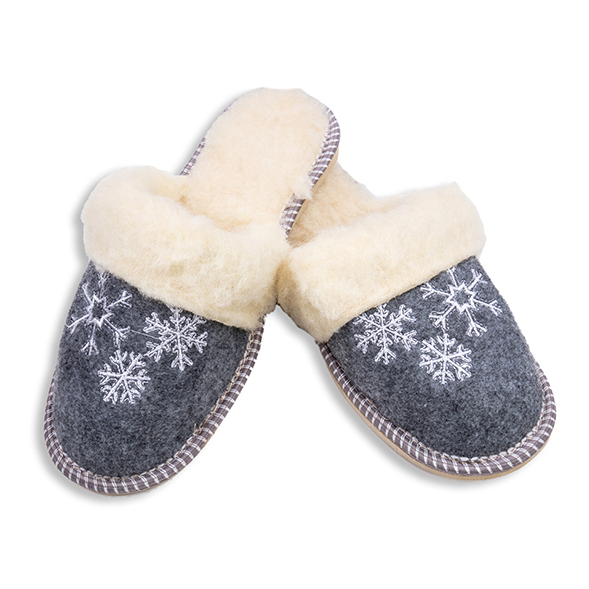 Dámske filcove papuče s vlnou a lemem