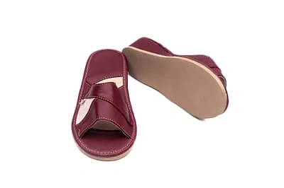 Dámské fialové pantofle na klínku