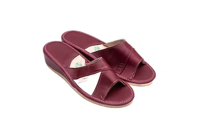 Dámské fialové pantofle na klínku