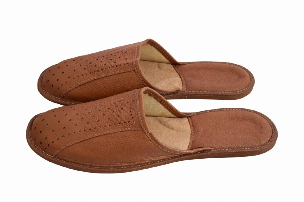  Luxusní pánské pantofle letní hnědé