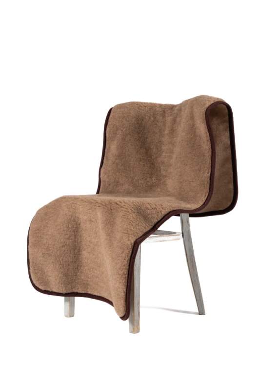 Vlněný přehoz na křeslo Camel