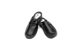 Dámské ortopedické dírkované černé dřeváky