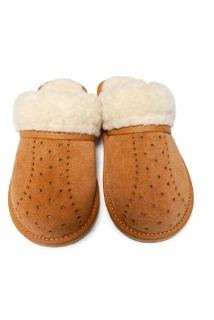 Dámské kožené dírkované papuče s ovčí vlnou