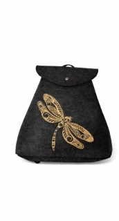 Filcový batůžek černý s vážkou